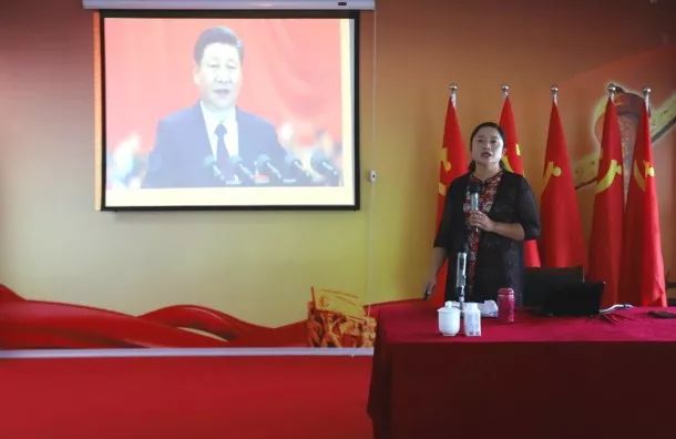 万象城（中国）第一期入党积极分子培训班开讲啦！