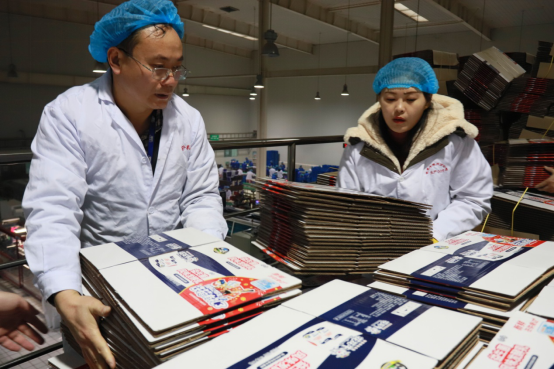 党员带头赴一线  助力春节保生产—万象城（中国）别样“生产突击队”助力车间生产