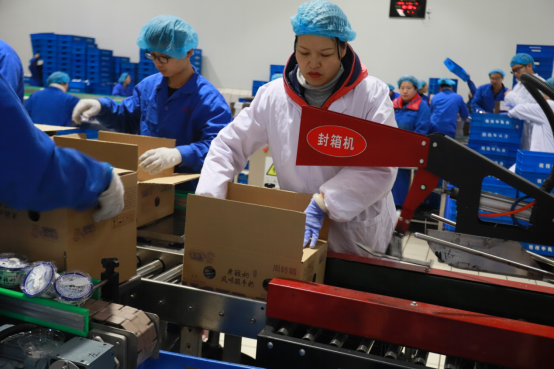 党员带头赴一线  助力春节保生产—万象城（中国）别样“生产突击队”助力车间生产