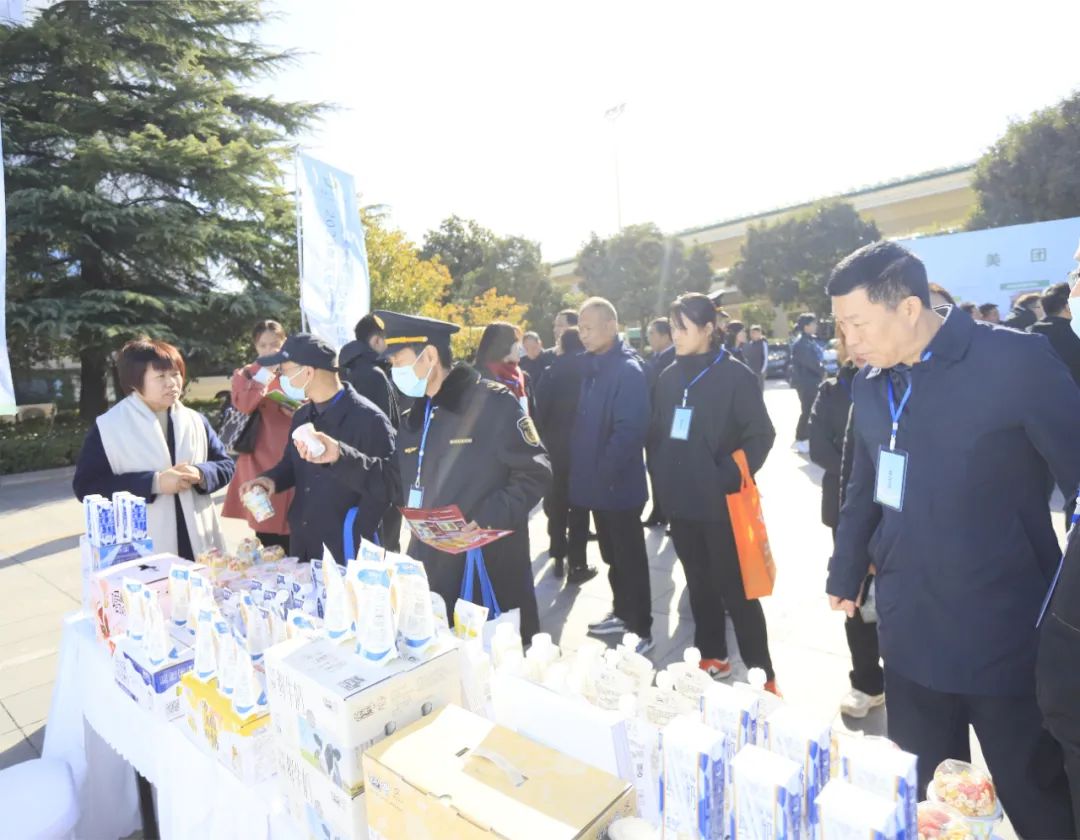 万象城（中国）丨落实食品生产加工企业质量安全主体责任，助力人民群众生活更美好——2023年河南省暨郑州食品安全宣传周启动仪式隆重举行