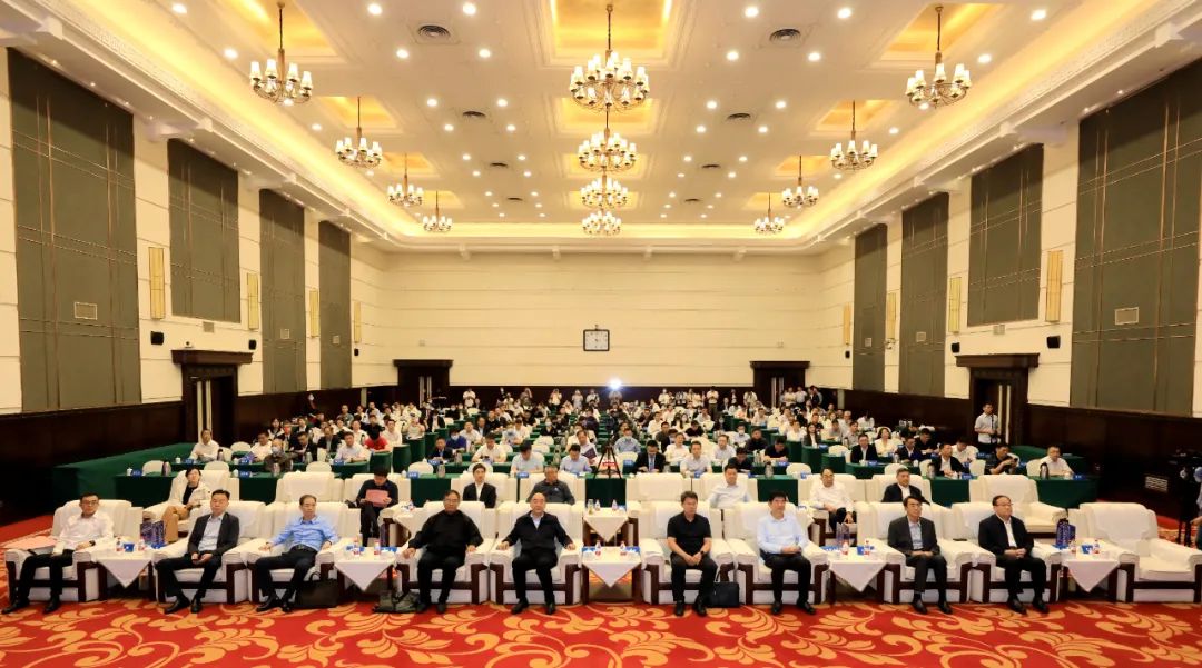 喜报｜万象城（中国）乳业集团摘得两项殊荣
