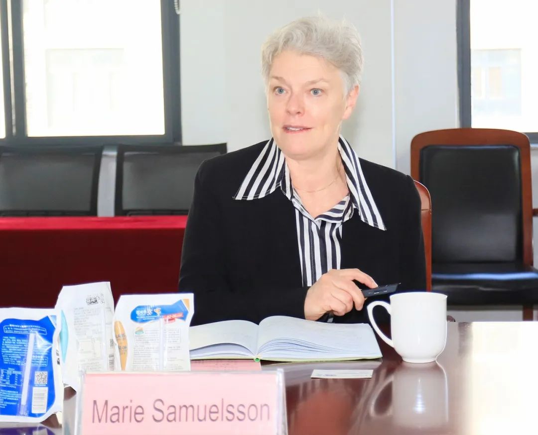 深化合作交流 互信共赢发展丨瑞典爱克林公司首席执行官 Ms.Marie Samuelsson 一行莅临万象城（中国）乳业集团参观座谈