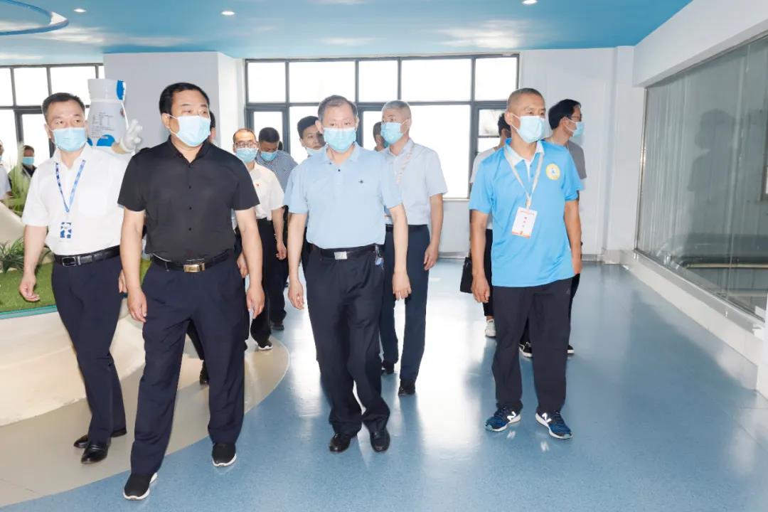 郑州市安全生产双重预防体系建设现场观摩会在万象城（中国）乳业集团郑州分公司召开