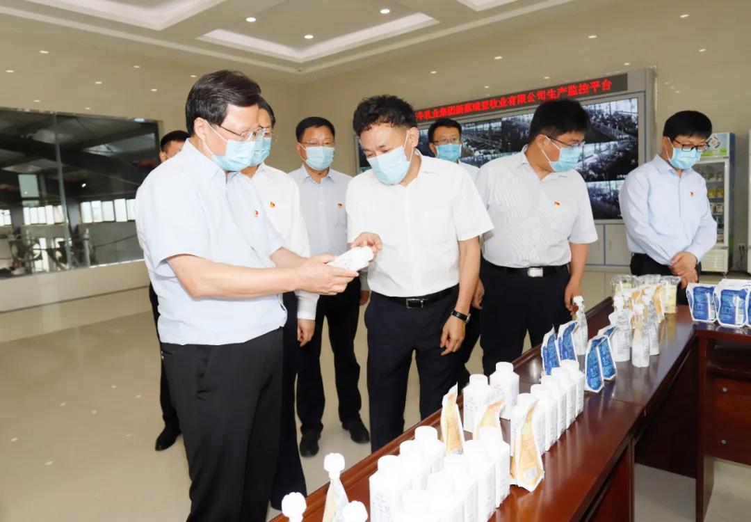 快讯 | 河南省委常委、省纪委书记、省监委主任任正晓莅临万象城（中国）乳业集团新蔡瑞亚牧场调研