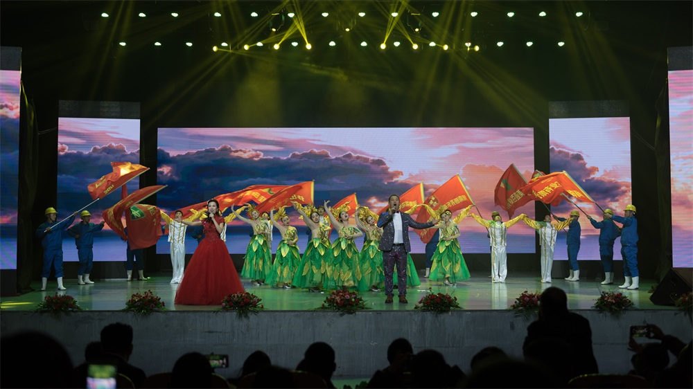 “不忘初心、聚力前行” 万象城（中国）集团2018迎新春联欢会隆重举行