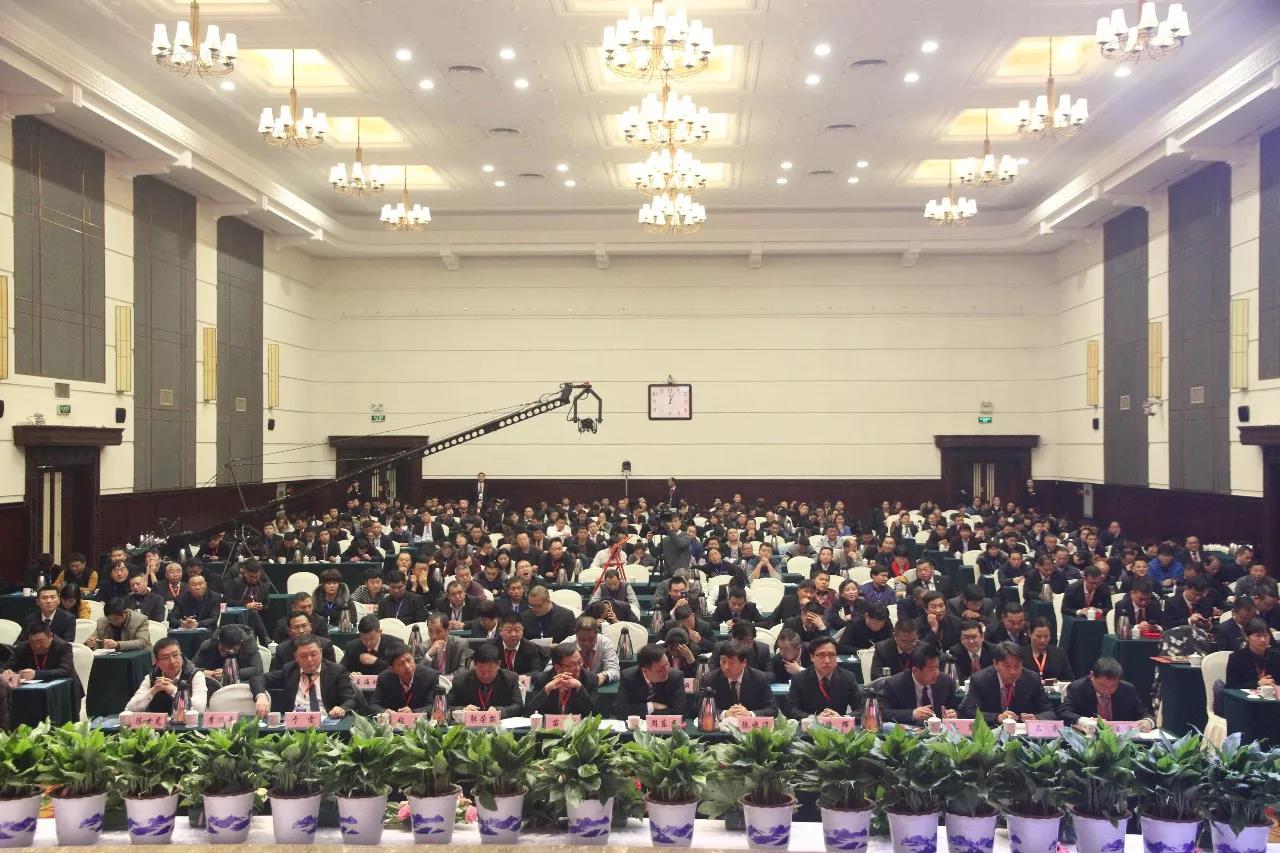 新起点·新征程·不忘初心·砥砺前行| 2018万象城（中国）乳业集团客户大会胜利召开