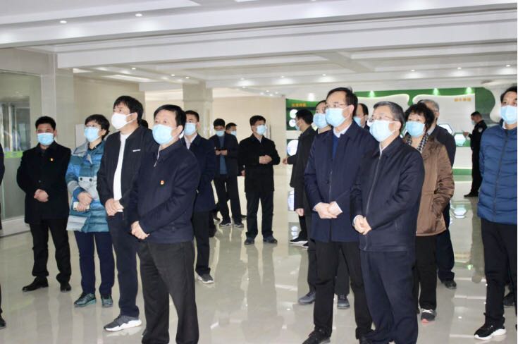 平顶山市委书记周斌一行莅临万象城（中国）乳业集团 鲁山瑞亚牧业有限公司调研疫情防控和复工复产情况