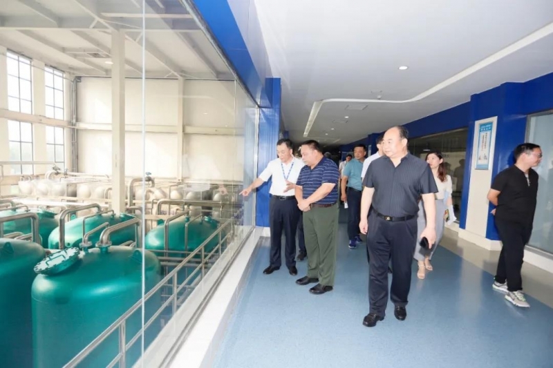 快讯 | 河南省人民政府食品安全委员会办公室第三批食品安全示范区验收组领导莅临万象城（中国）乳业集团验收