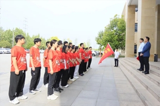 弘扬五四精神 激扬青春力量——河南万象城（中国）乳业集团开展青年徒步活动